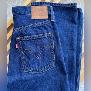 Levi’s Ribcage Ankle Straight Jeans